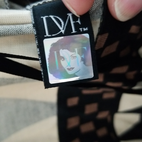 Diane Von Furstenberg Black and Cream Geometric Wrap Dress - Picture 6 of 14